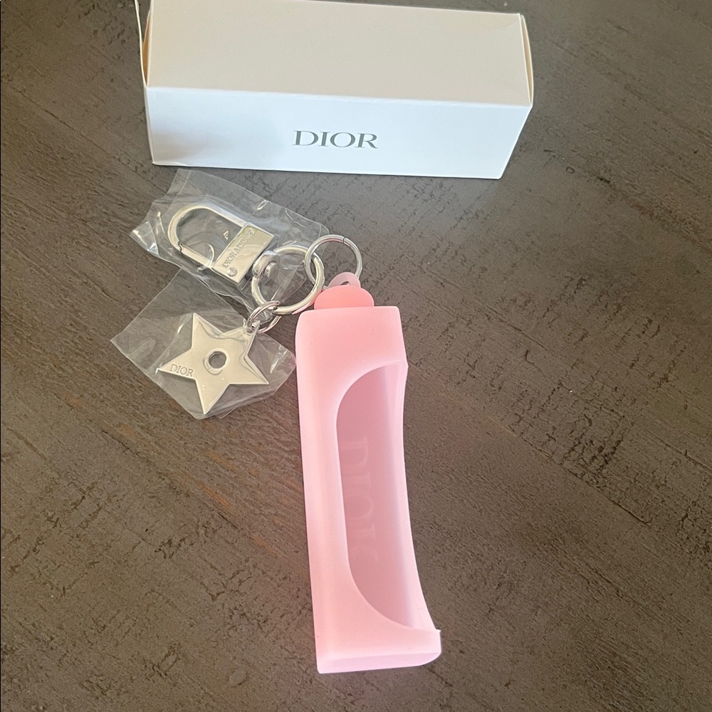 DIOR Key Ring-NEW IN BOX - Picture 5 of 5